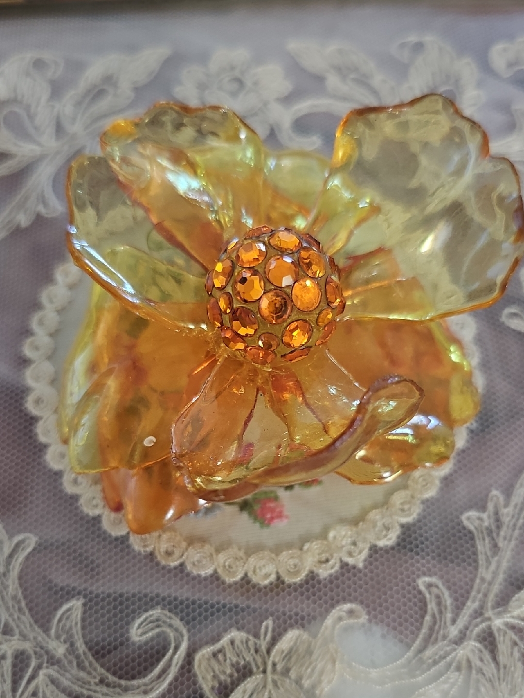 Vintage 3d Cellulose Acetate Flower Brooch